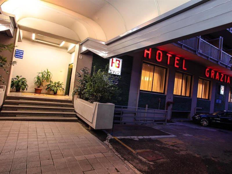 Hotel Grazia Deledda サッサリ エクステリア 写真